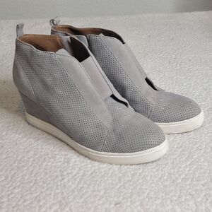 Linea Paolo Felicia Women's Sz 8.5 Gray Suede Leather Wedge Heel Sneaker Booties